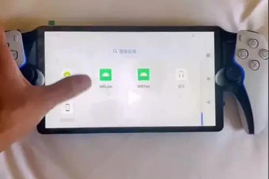 В сети появились кадры с Sony Project Q