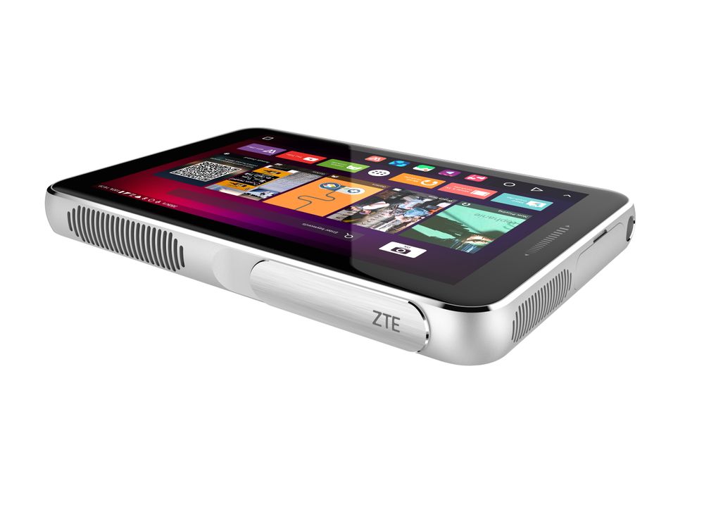 ZTE оснастила новый планшет SPRO Plus видеопроектором