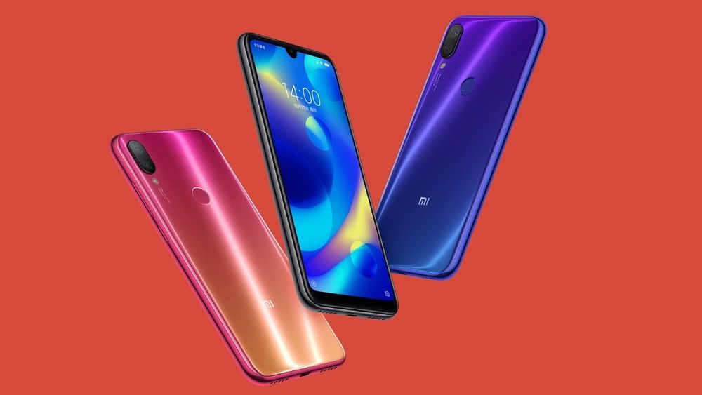 Xiaomi нарядила новогоднюю елку из тысячи смартфонов