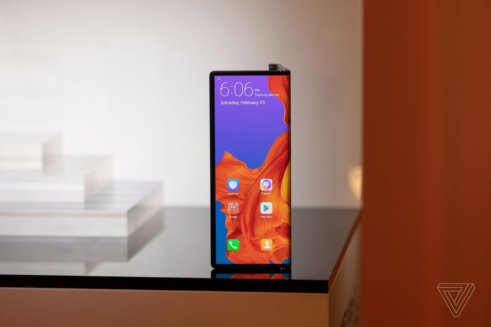 Складной телефон Mate X 5G от Huawei даст жару Galaxy Fold