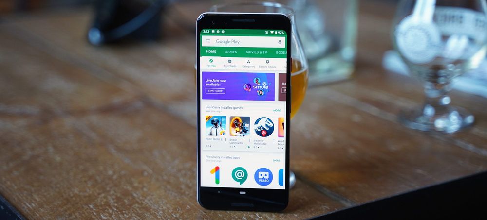 Раздел «Оценки и отзывы» в Google Play Store получил оформление в стиле Material