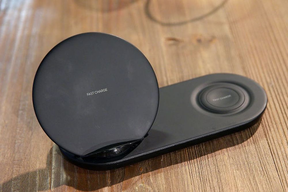 Wireless Charger Duo от Samsung — заряжаем устройства Apple за $64,50