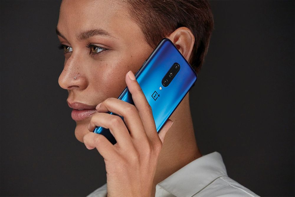 OnePlus 7 Pro представлен официально: выезжающая селфи-камера, дисплей 90 ГГц
