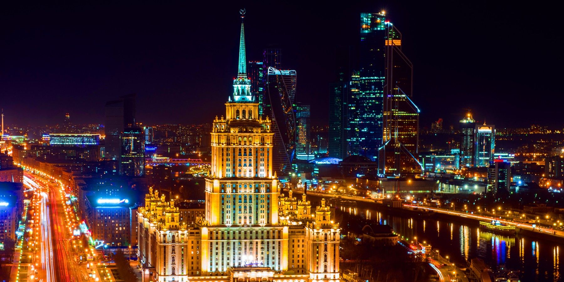 Мэрия Москвы будет следить за пешеходами и пассажирами общественного транспорта через их смартфоны
