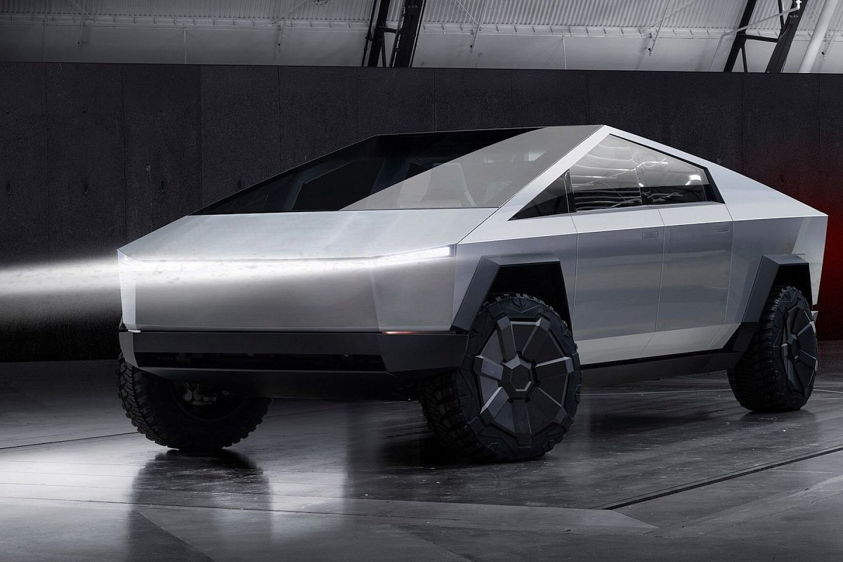 Tesla отложила выпуск своего знаменитого Cybertruck до 2023 года