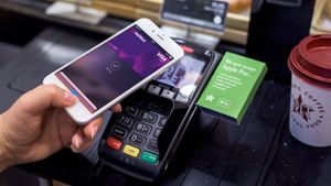 Россияне стали все больше пользоваться Apple Pay