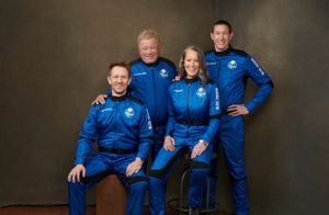 Актер, игравший Капитана Кирка, слетал в космос благодаря Blue Origin