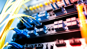 Отключения России от интернета не будет. Пока что.