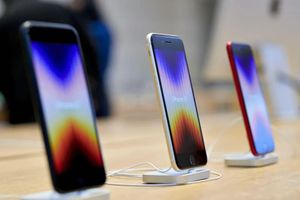 Производящая iPhone компания остановила работу из-за пандемии коронавируса в Китае