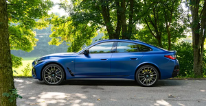 BMW отзывает 83 электромобиля iX и i4 из-за проблем с аккумуляторами