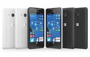 Microsoft анонсировал смартфон Lumia 650