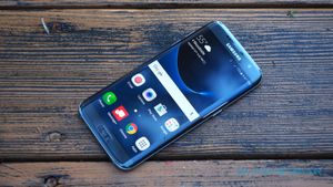 Тайвань: из-за проблем с Note 7 вырос спрос на S7 Edge