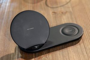 Wireless Charger Duo от Samsung — заряжаем устройства Apple за $64,50