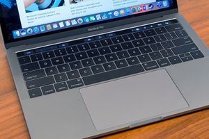 Apple будет чинить мерцающие дисплеи MacBook Pro бесплатно