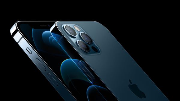 iPhone 12 проваливается в России