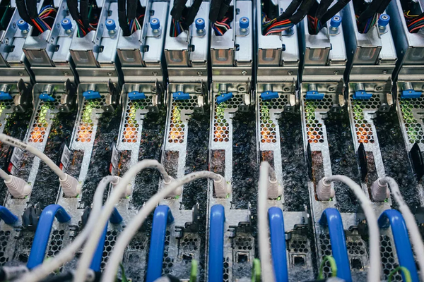 Microsoft погружает сервера под воду