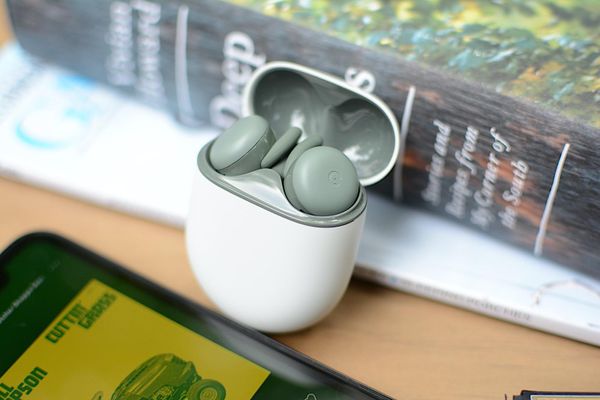 Google анонсировал новые беспроводные наушники Pixel Buds A-Series
