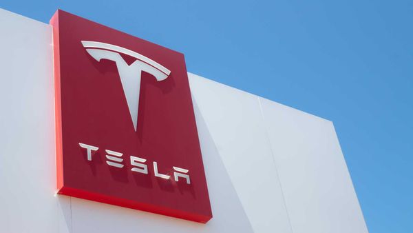 Tesla поставила очередной рекорд продаж автомобилей