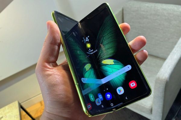 Galaxy Fold не выйдет раньше августа