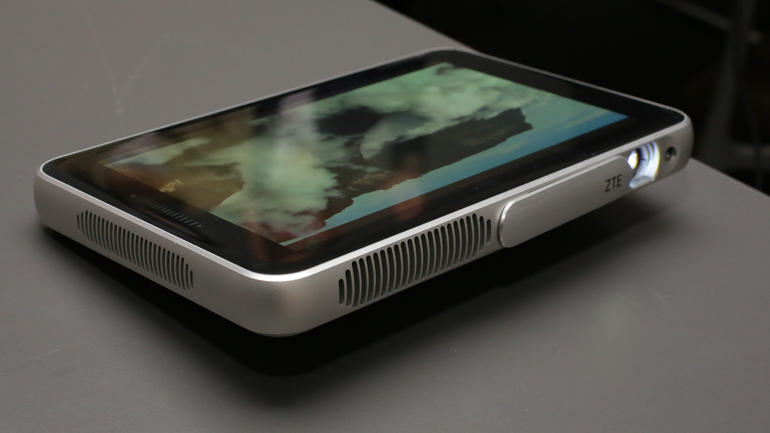 ZTE SPRO Plus в реальности
